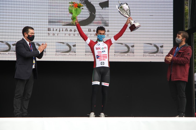 Abner González Valenciaga podium